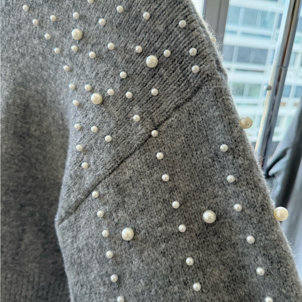 Pearl-Accent Charcoal Knit Turtleneck Sweater - Picture 2 of 3